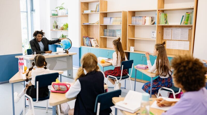 Canada Learning Bond 2026 Free $2,000 for Low Income Families