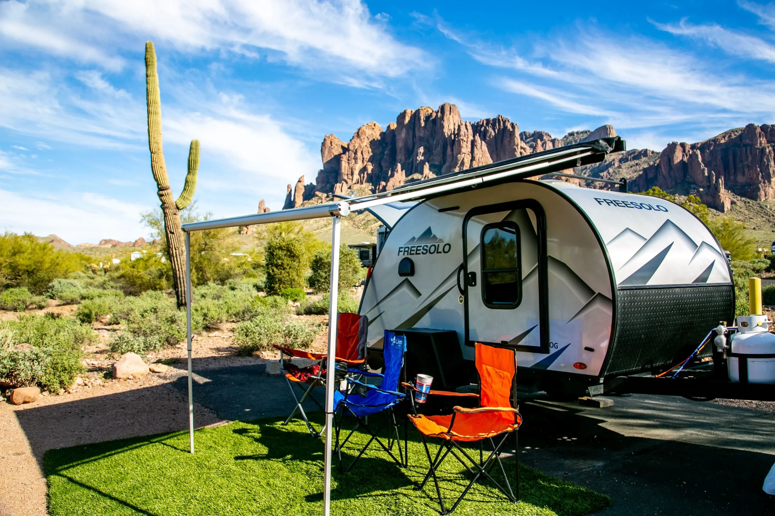 RV Full Hookup vs Boondocking: Why I Always Book Full Hookup